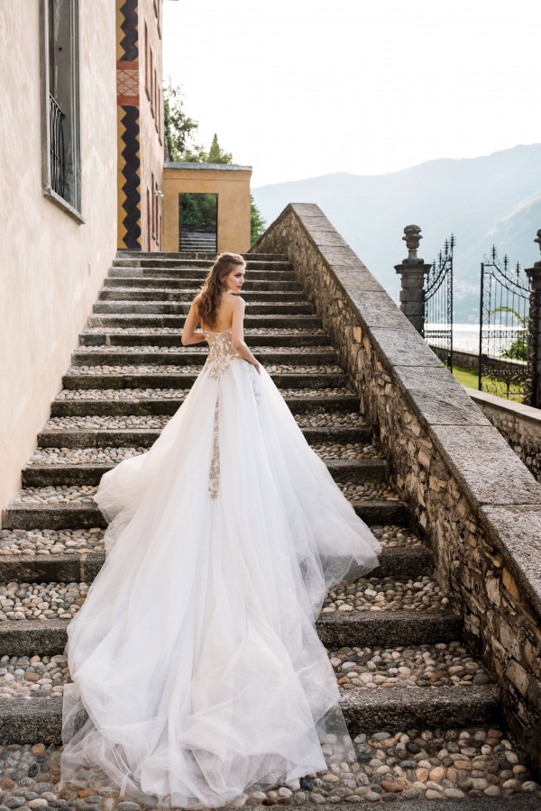 Нежные и воздушные платья Galia Lahav —