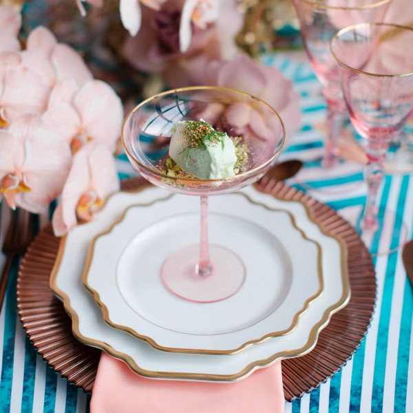 Мороженое с золотом, пончиковые станции и другие