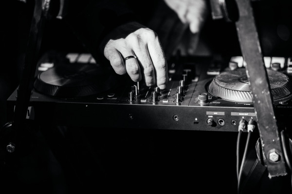 Осенняя свадьба Анны и Расима в ресторане