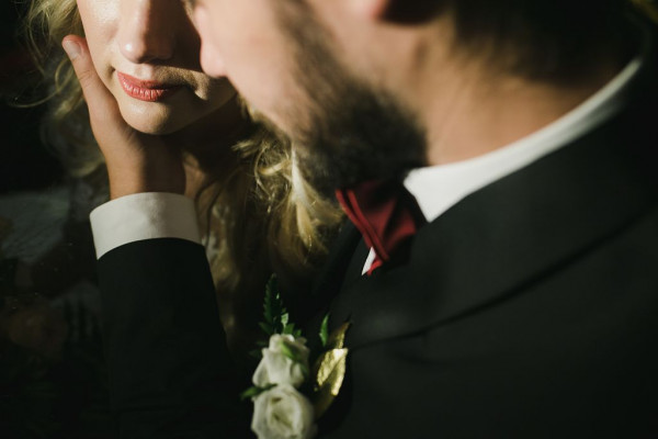 Красно-золотая свадьба Юлии и Дениса в отеле