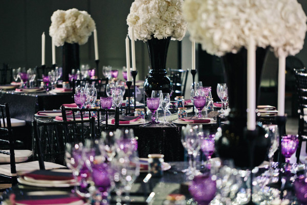 Неоновая свадьба Марии и Павла в дизайн-отеле