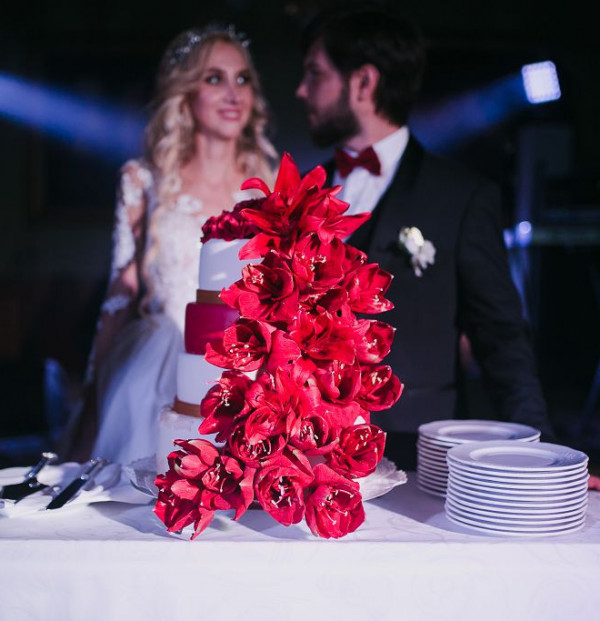 Красно-золотая свадьба Юлии и Дениса в отеле