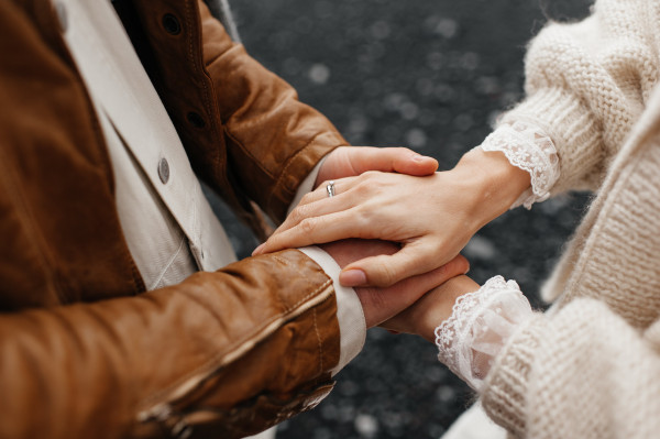 Церемония на черном пляже в Исландии