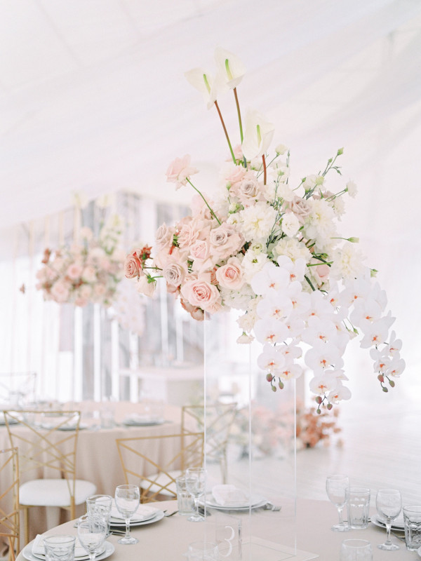 Классическая свадьба Ольги и Николая в нежно-розовых