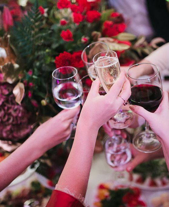 Красно-золотая свадьба Юлии и Дениса в отеле