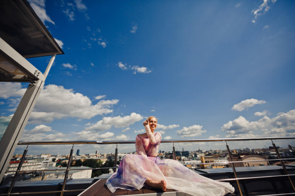 Неоновая свадьба Марии и Павла в дизайн-отеле