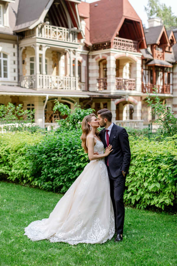 Свадьба футболиста Алексея Сутормина и Марины в