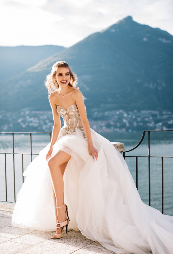 Нежные и воздушные платья Galia Lahav —