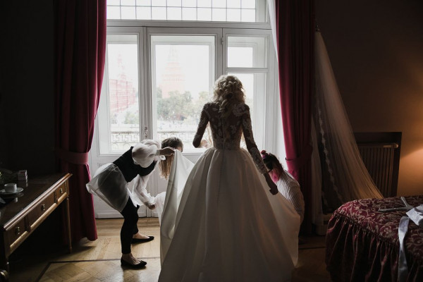 Красно-золотая свадьба Юлии и Дениса в отеле