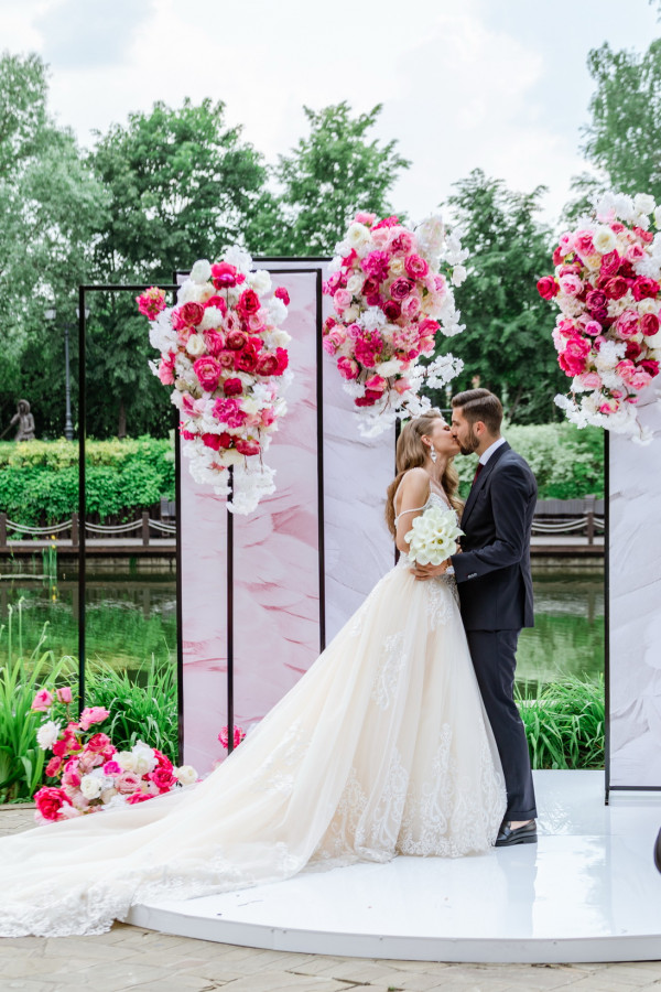 Свадьба футболиста Алексея Сутормина и Марины в