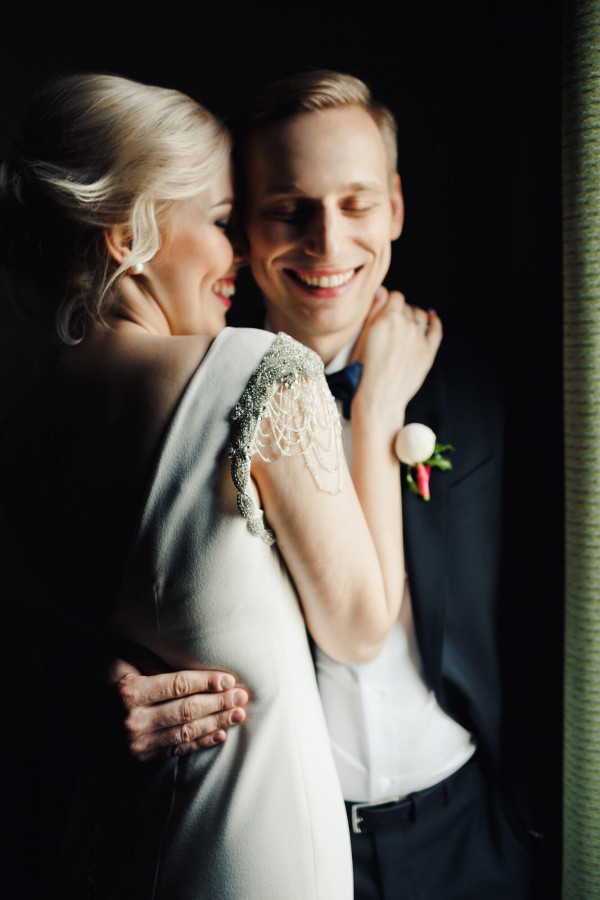 Неоновая свадьба Марии и Павла в дизайн-отеле