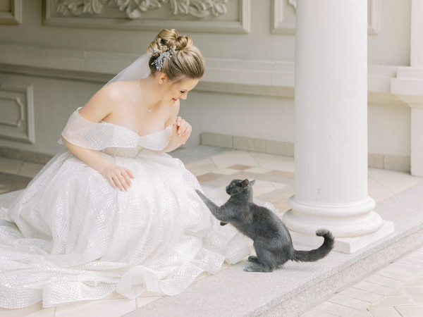 «Изумрудная» свадьба Андрея и Полины на берегу