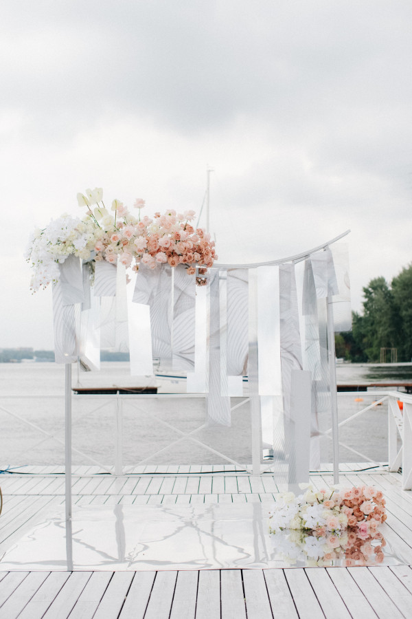 Классическая свадьба Ольги и Николая в нежно-розовых