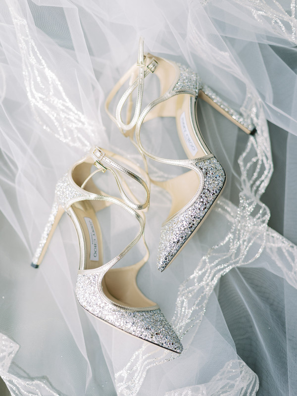 «Изумрудная» свадьба Андрея и Полины на берегу