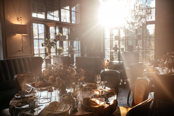 Осенняя свадьба Анны и Расима в ресторане