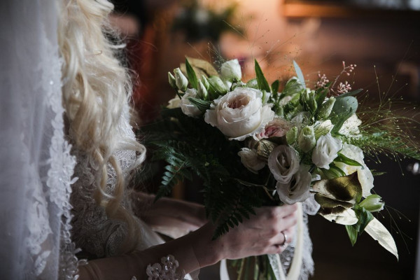 Красно-золотая свадьба Юлии и Дениса в отеле