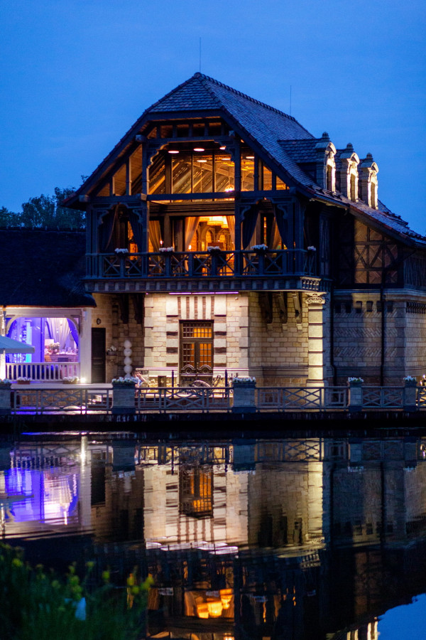 Свадьба футболиста Алексея Сутормина и Марины в