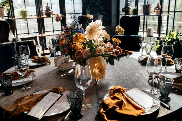 Осенняя свадьба Анны и Расима в ресторане