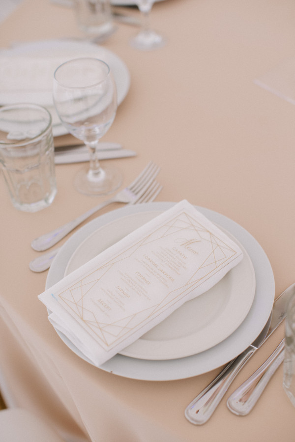 Классическая свадьба Ольги и Николая в нежно-розовых