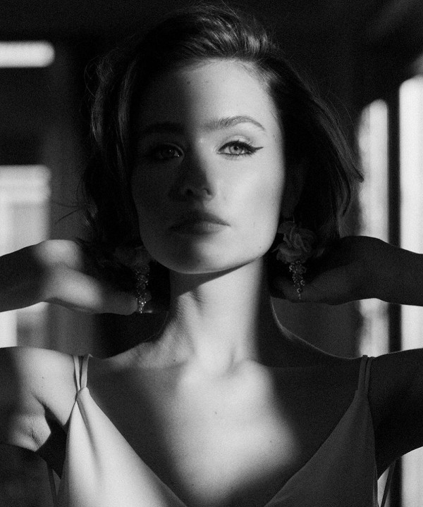 Стилист Екатерина Минери о парижанках, осознанном потреблении