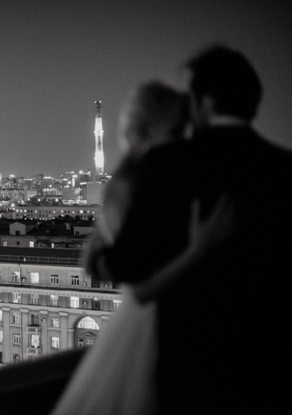 В объятиях ночной Москвы — идея для