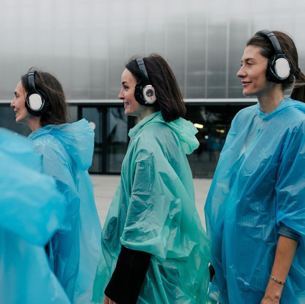 Иммерсивное шоу «Пой, танцуй» — необычное развлечение