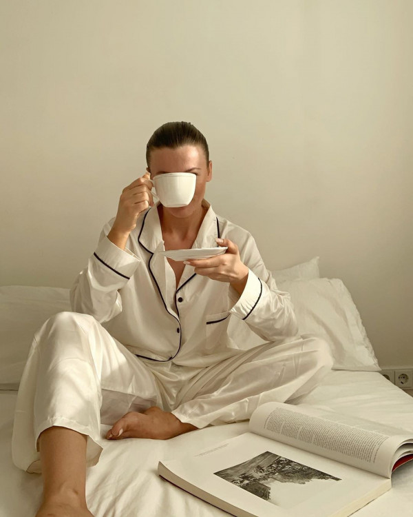 Пижамы, халаты и платья для красивого утра