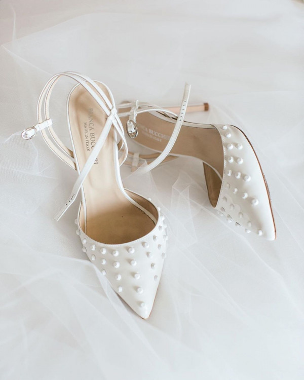 Как разносить свадебные туфли