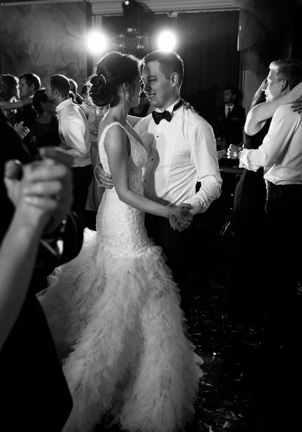 «Стихия любви» — эффектная свадьба в темных