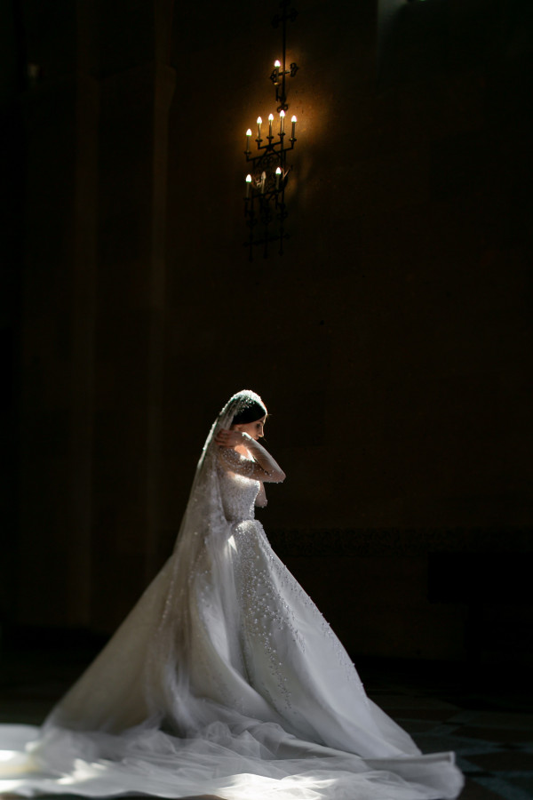 Невеста Диана в платье Valdrin Sahiti и