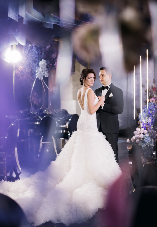 «Стихия любви» — эффектная свадьба в темных