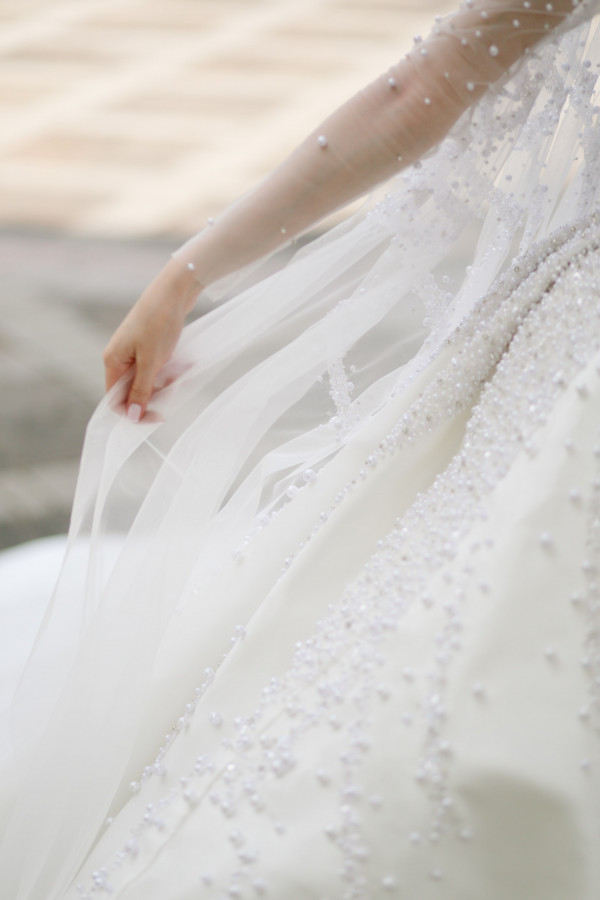 Невеста Диана в платье Valdrin Sahiti и