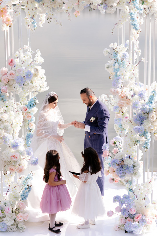 Невеста Диана в платье Valdrin Sahiti и