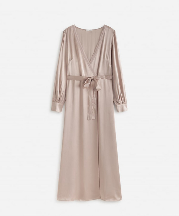 Пижамы, халаты и платья для красивого утра