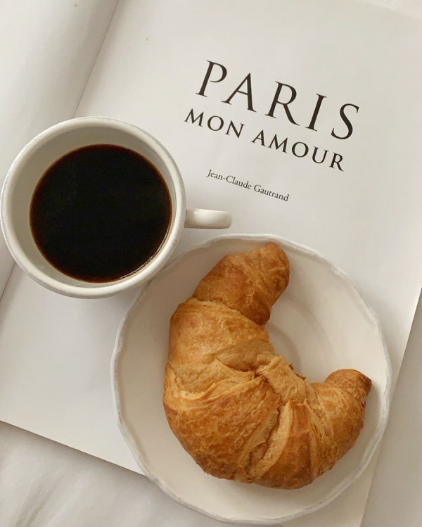 Пижамы, халаты и платья для красивого утра