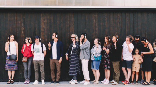 Иммерсивное шоу «Пой, танцуй» — необычное развлечение