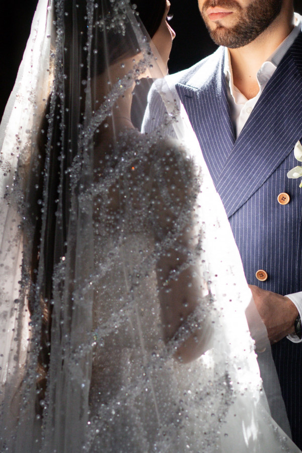 Невеста Диана в платье Valdrin Sahiti и