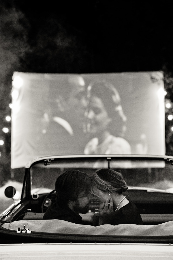 Романтичное предложение руки и сердца в конце