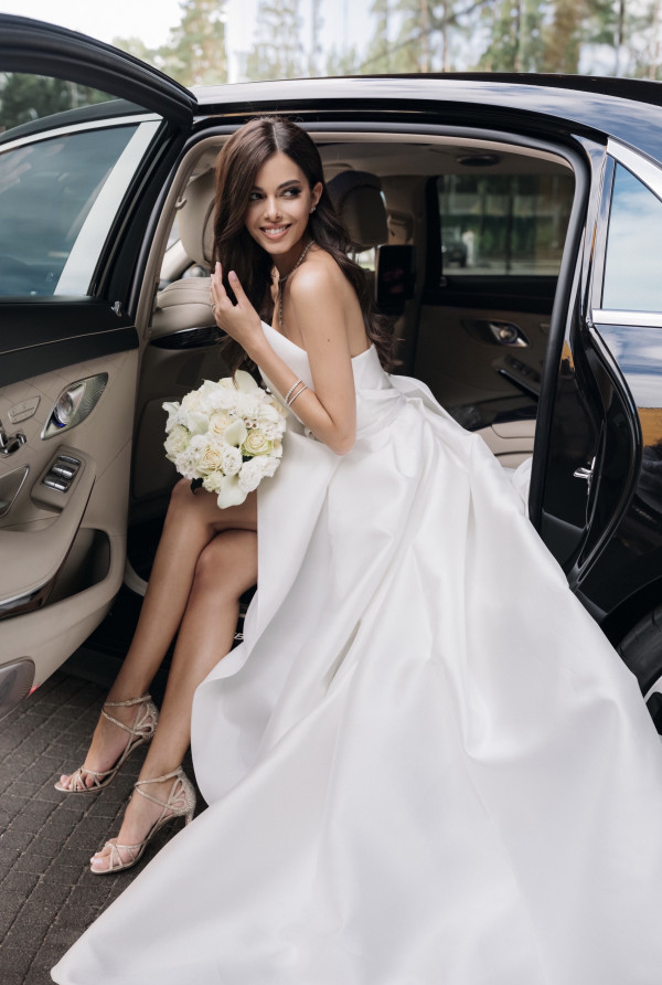 Блогер Элина Согоян о своей осенней свадьбе