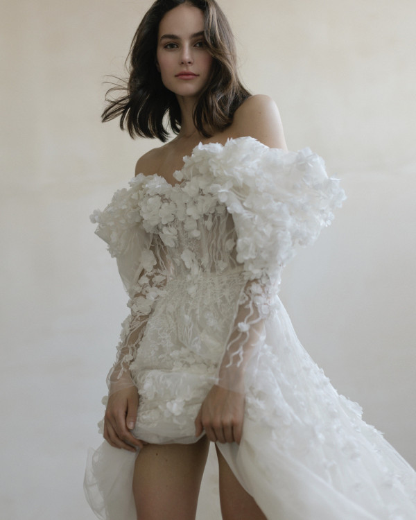 12 кружевных свадебных платьев, которые можно найти