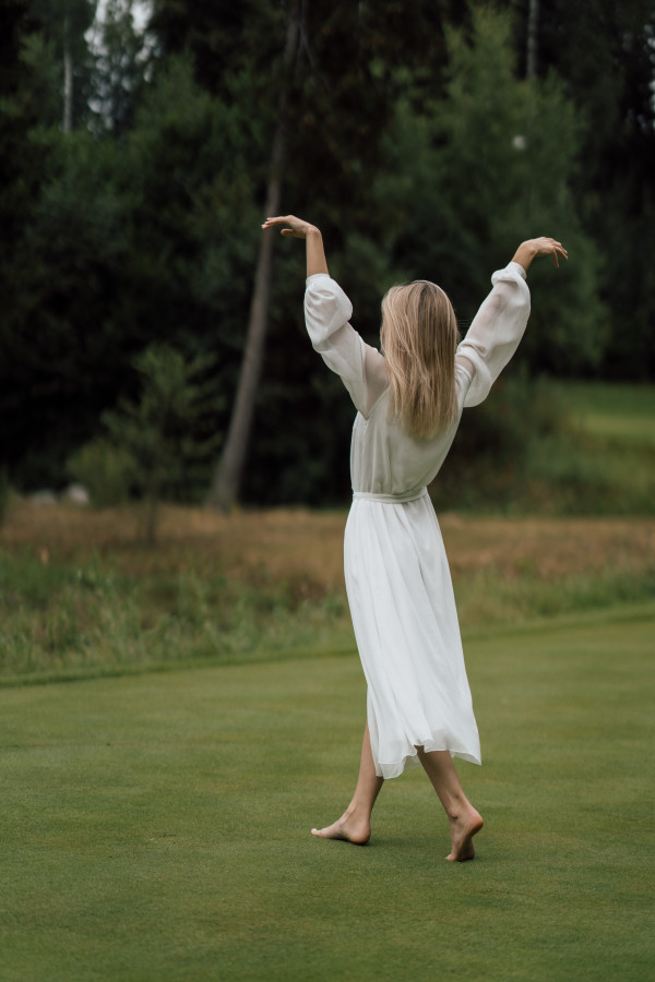 Лаконичная свадьба на поле для гольфа