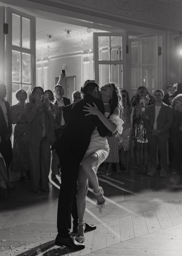 Свадьба с белоснежным декором в особняке