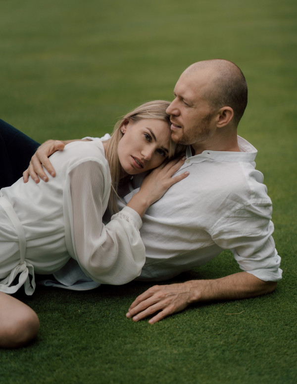 Лаконичная свадьба на поле для гольфа