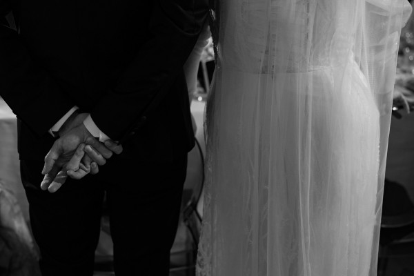 Веселая свадьба молодой пары в особняке Путилова