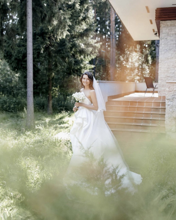 Самые запоминающиеся свадьбы этого сезона