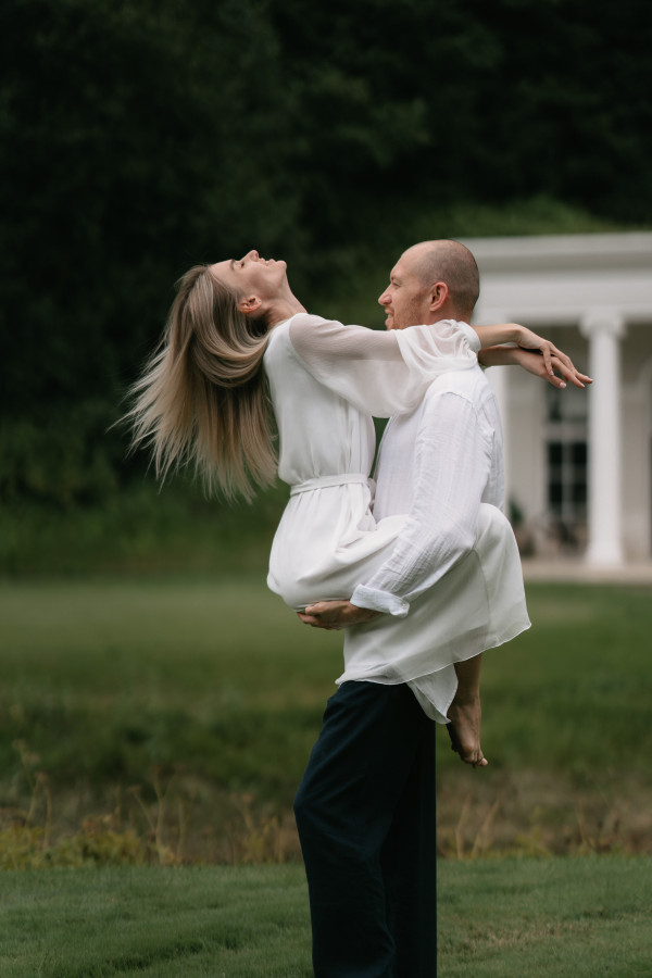 Лаконичная свадьба на поле для гольфа