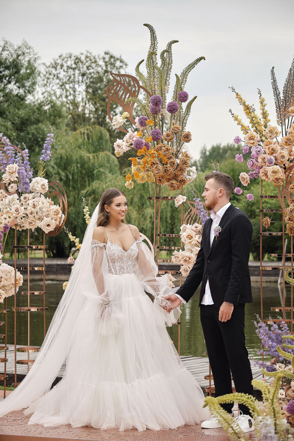 Свадьба агентства Kate&Leo с разноцветным декором