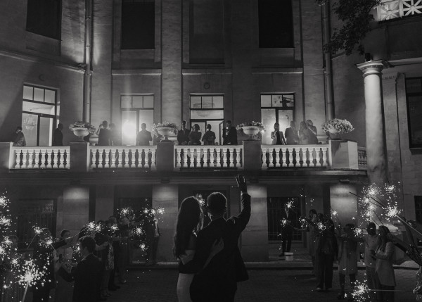 Свадьба с белоснежным декором в особняке