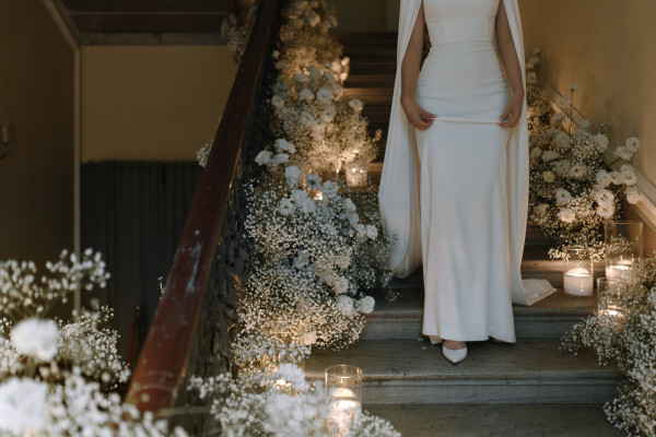 Свадьба с белоснежным декором в особняке