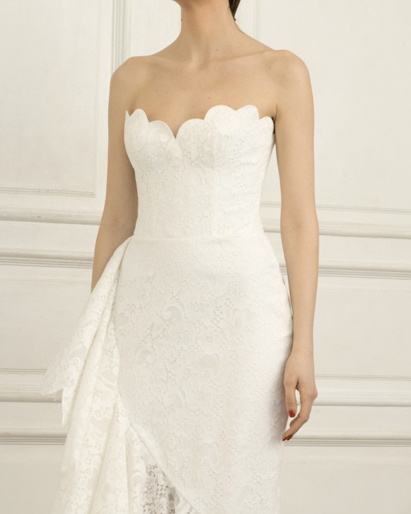 12 кружевных свадебных платьев, которые можно найти